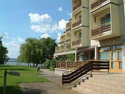Piramis 2* Gárdony